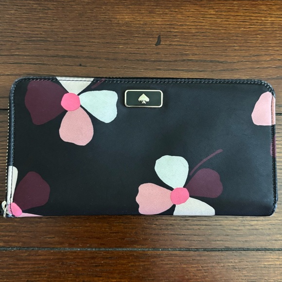 kate spade Handbags - ♥️ 💕 Kate Spade floral nylon wallet